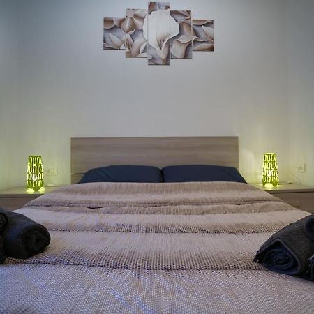 Apartamento Fast Wifi E Netflix -- Centro Di Rho Vicino Stazione Exterior foto