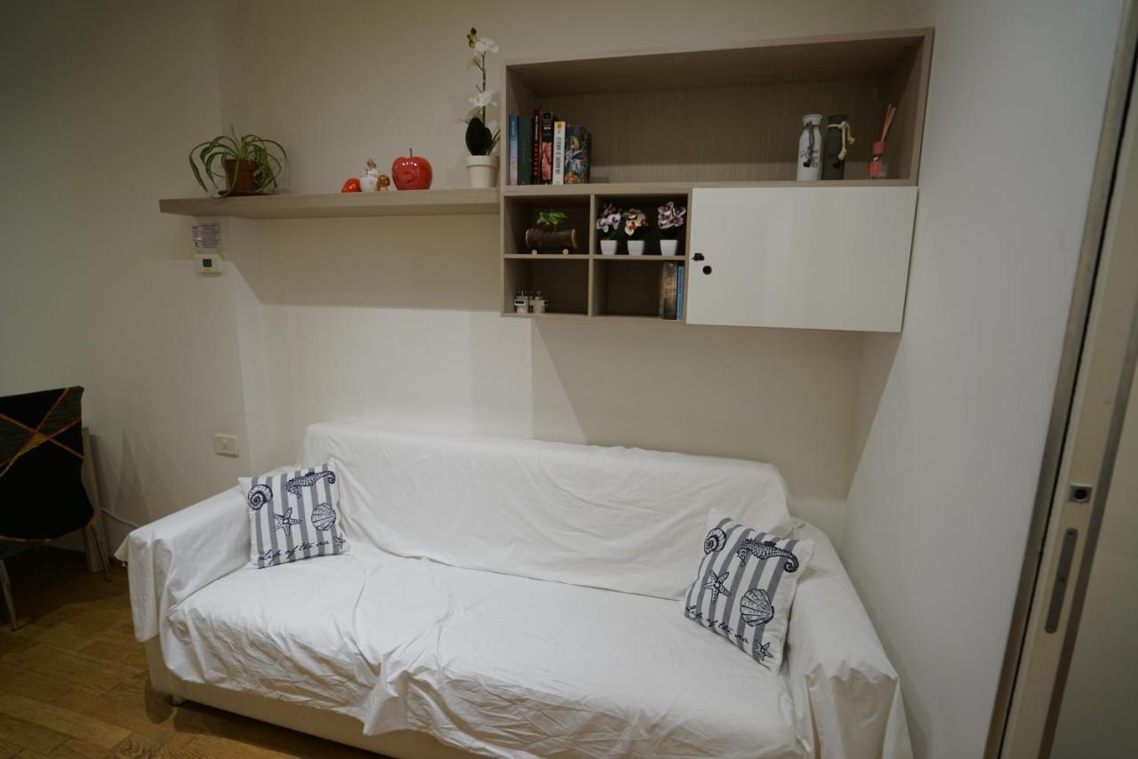 Apartamento Fast Wifi E Netflix -- Centro Di Rho Vicino Stazione Exterior foto