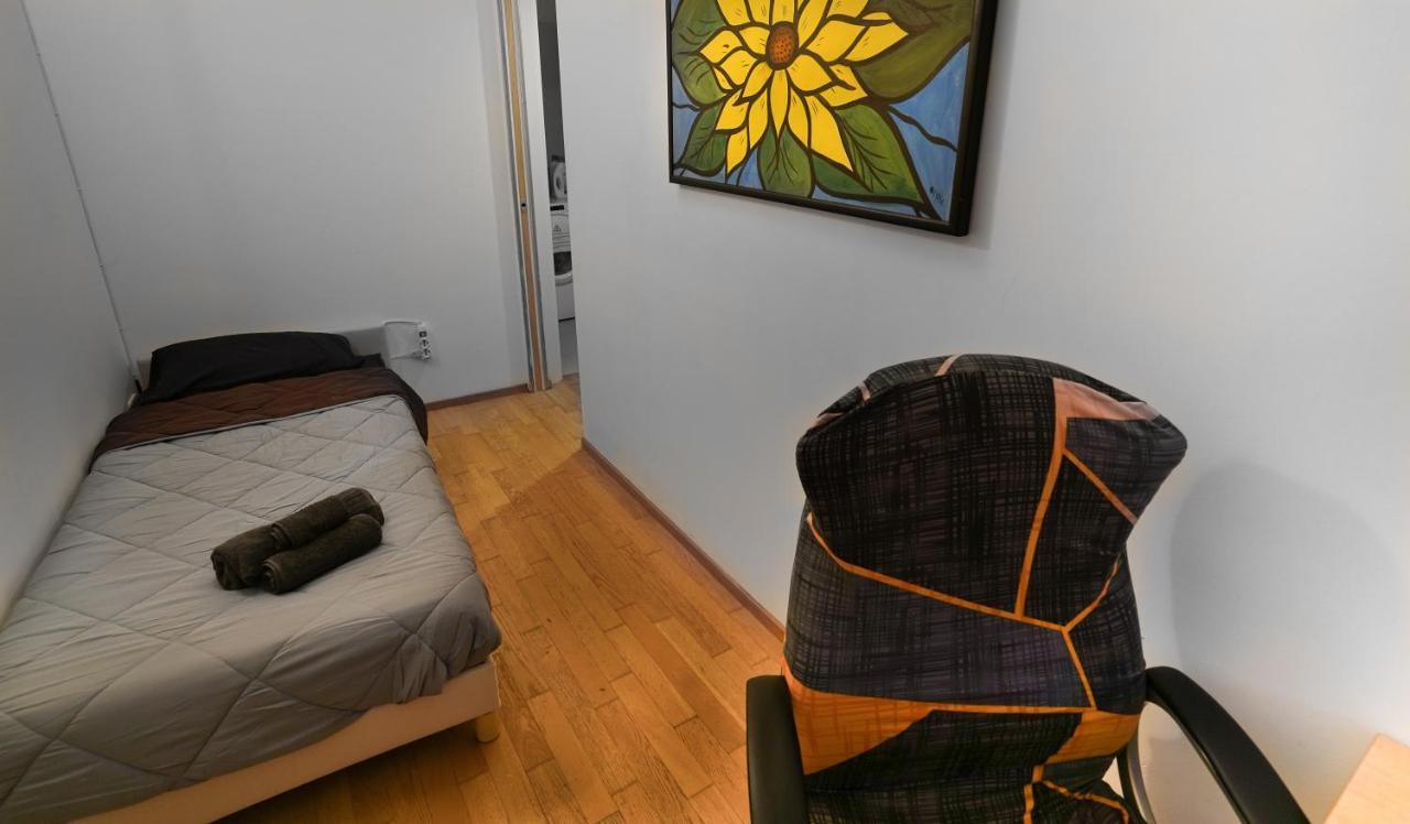Apartamento Fast Wifi E Netflix -- Centro Di Rho Vicino Stazione Exterior foto